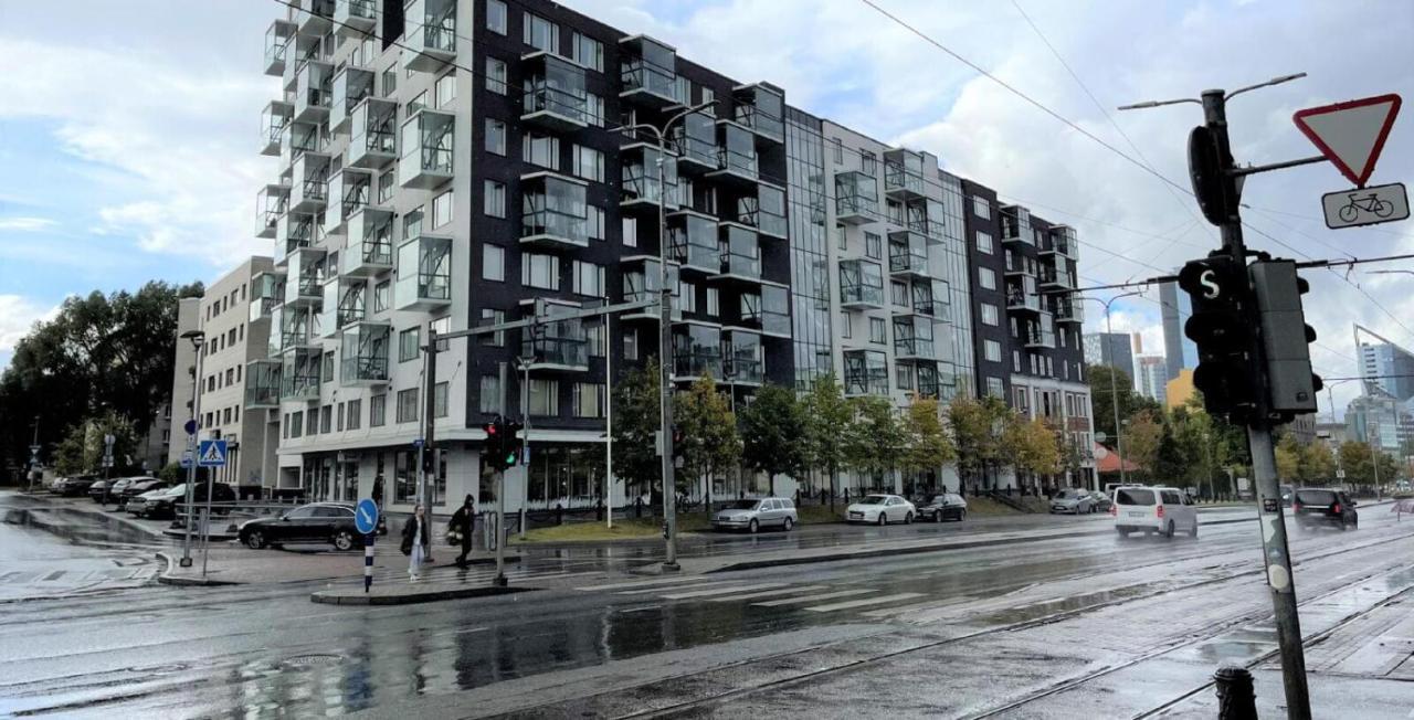 City Center Tartu Mnt - Free Parking Tallinn Ngoại thất bức ảnh