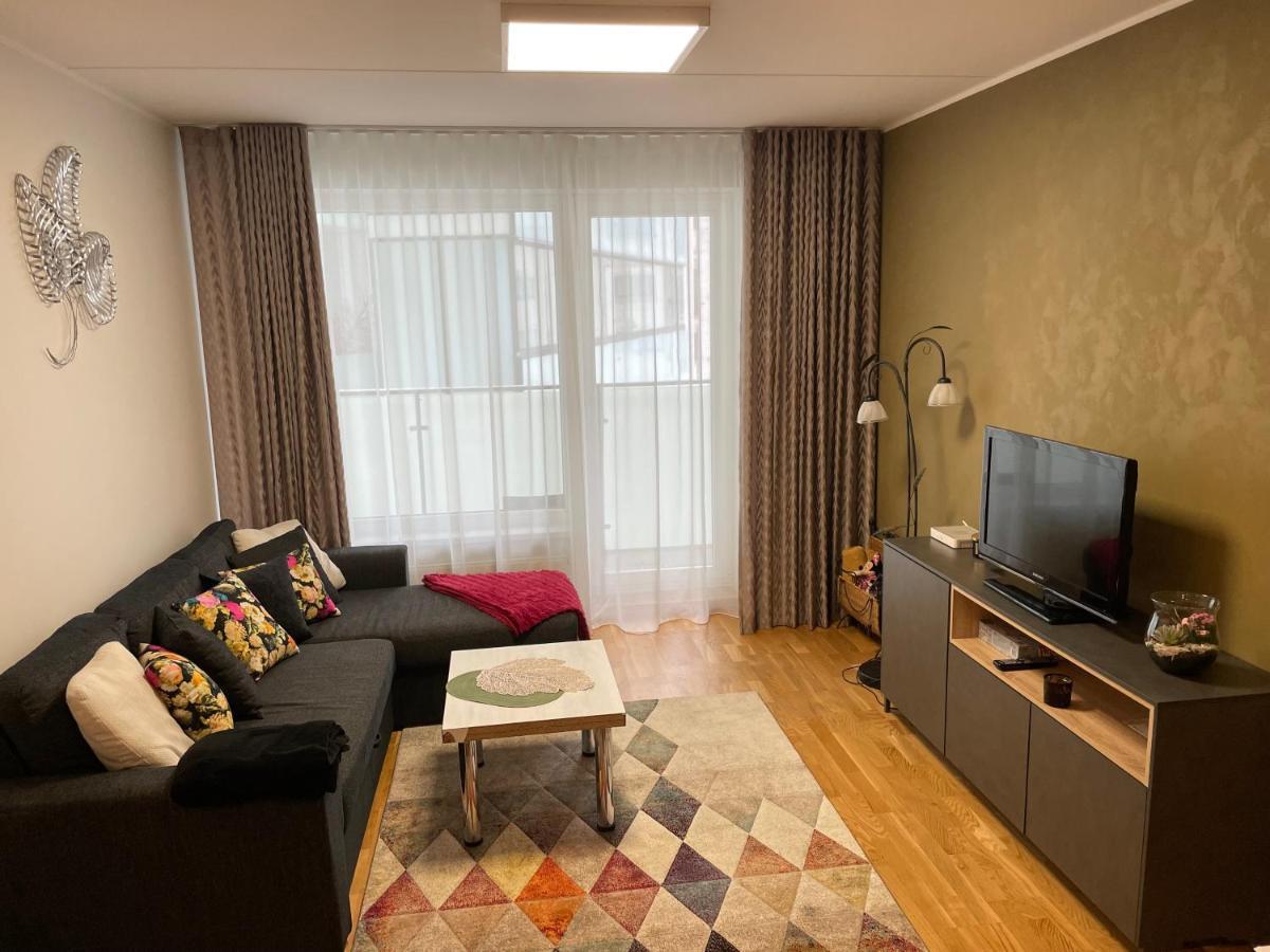 City Center Tartu Mnt - Free Parking Tallinn Ngoại thất bức ảnh
