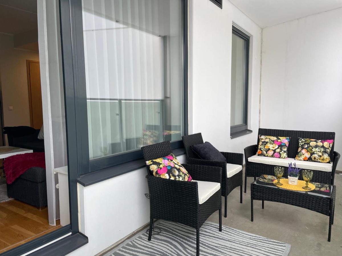 City Center Tartu Mnt - Free Parking Tallinn Ngoại thất bức ảnh